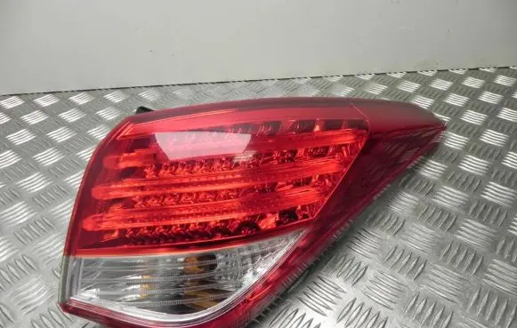 Hyundai i40 Rear/tail lights MOBIS924023Z3 A1564UN