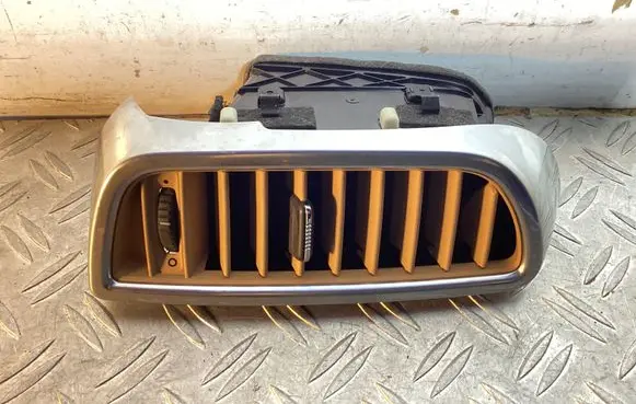 Porsche Cayenne (92A) Dash center air vent grill 4590022502 24102012 7P5819727B