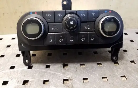 Nissan Qashqai Climate control unit 27500JD45B A02000A7707000