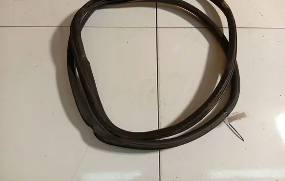 Skoda Roomster (5J) Rubber seal front coupe door 