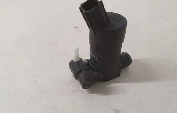 Volvo C30 Windscreen/windshield washer pump 1S7117K624FE