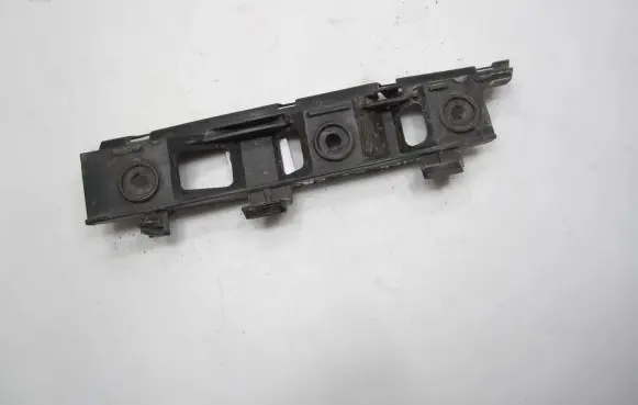 Volkswagen PASSAT B6 Front bumper mounting bracket 3C0807184