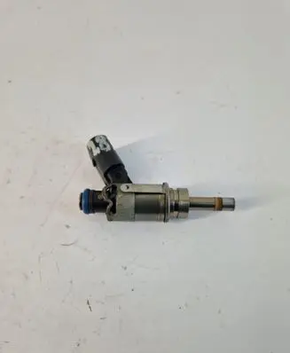 Audi A6 S6 C6 4F Fuel injector 06E906036C