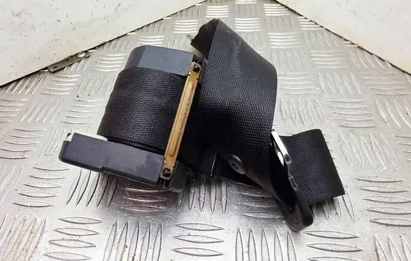 BMW 5 E39 Rear seatbelt 8193098
