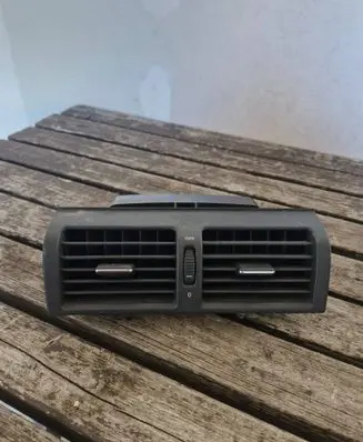 Mercedes-Benz E W210 Dash center air vent grill