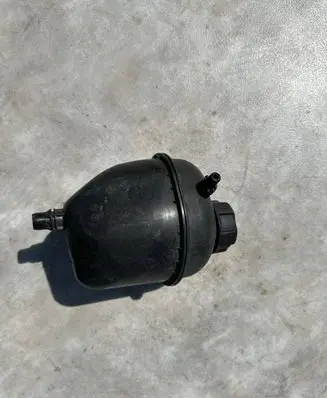 BMW X3 G01 Coolant expansion tank/reservoir 8610661 11564310