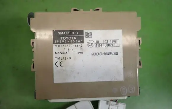 Toyota Avensis T270 Other control units/modules 89990-05043