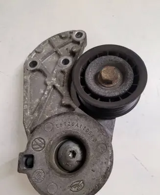 Porsche Cayenne (9PA) Timing belt tensioner E6920A110540