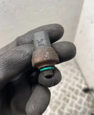 Land Rover Freelander Air conditioning (A/C) pressure sensor 