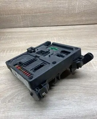 Seat Alhambra (Mk1) Fuse module S108145300C