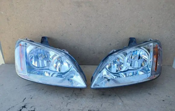 Ford Focus C-MAX Headlight/headlamp 