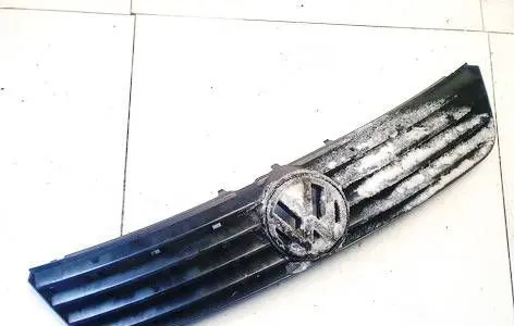 Volkswagen PASSAT B5 Front grill 3B0853653C