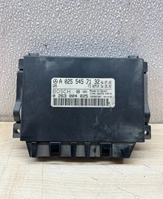 Mercedes-Benz E W211 Parking PDC control unit/module A0255457132