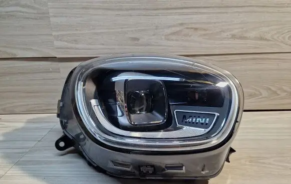 Mini Cooper Countryman F60 Headlight/headlamp