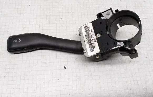 Volkswagen Golf IV Indicator stalk 8L0953513G