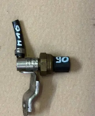 Mercedes-Benz Sprinter W906 Fuel pressure sensor A6510701481 L25865DA 705120506