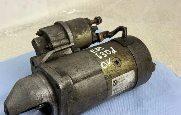 BMW 5 E39 Starter motor 2247391