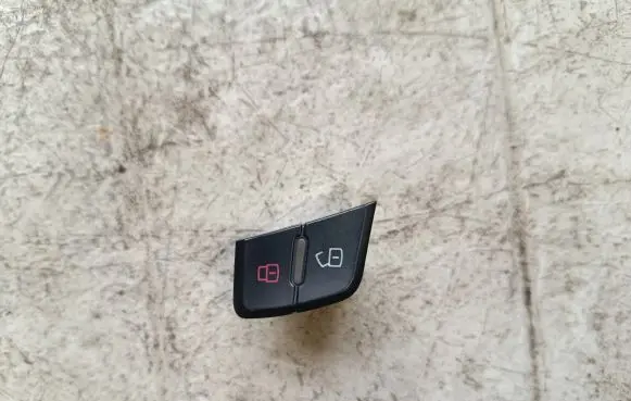 Audi A5 8T 8F Central locking switch button 8T2962108