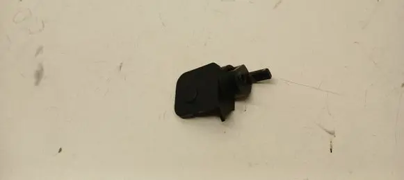 BMW 5 G30 G31 G38 Intercooler pipe mounting bracket 8632131