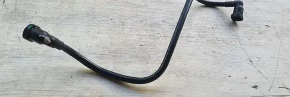Peugeot 406 Fuel line pipe