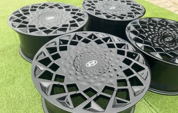 Hyundai Ioniq R20 alloy rim 