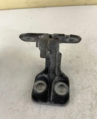 Land Rover Discovery Sport Front door lower hinge 