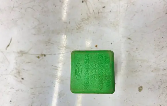 Ford Mondeo MK II Other relay