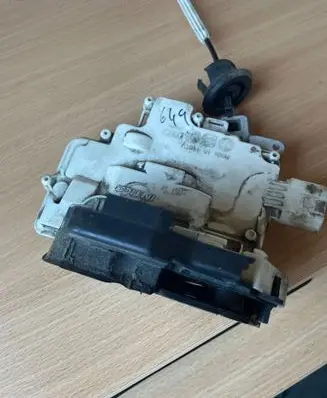 Front door lock