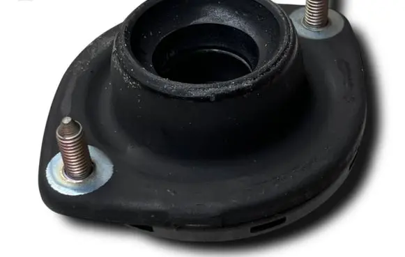 Peugeot 206 Oil filter mounting bracket Q190 1638383080