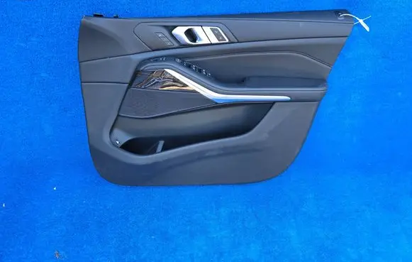 BMW X5 G05 Front door card panel trim 