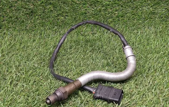 BMW 3 F30 F35 F31 Lambda probe sensor 7596924 0258027019 759692402