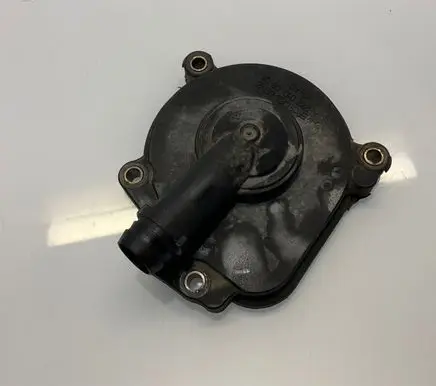 Mercedes-Benz CLS C219 Oil breather separator A2720100631 2720100631