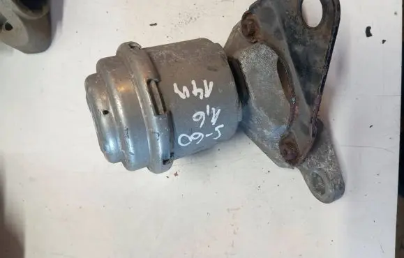 Volvo S60 Engine mount bracket G2934100