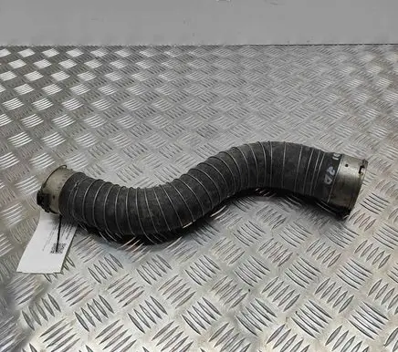 BMW 3 G20 G21 Intercooler hose/pipe 8572858
