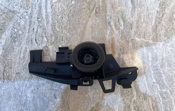 Volvo C40 Subwoofer speaker 32265516