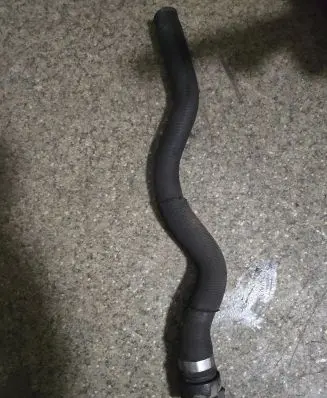 BMW 5 E39 Engine coolant pipe/hose 34218378953 8378953