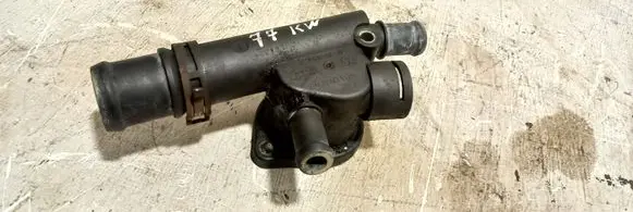 Seat Toledo III (5P) Engine coolant pipe/hose 038121132D