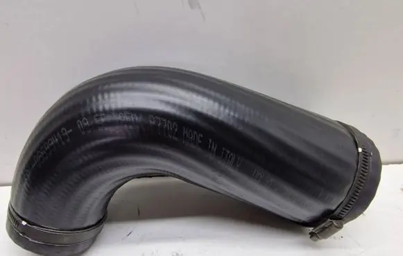 Volvo V70 Intercooler hose/pipe 08699419