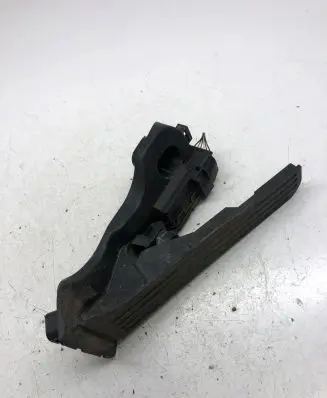 Volkswagen PASSAT B7 Accelerator throttle pedal 1K1723503AP 6PV01103906