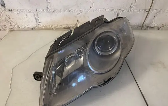 Volkswagen PASSAT B6 Headlight/headlamp 3C0941005AB