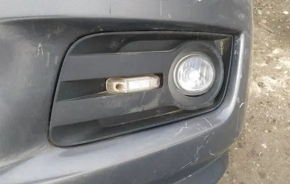 Mazda CX-7 Front bumper lower grill