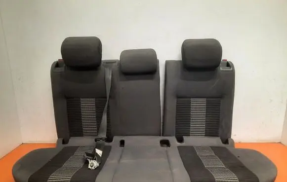 Volkswagen Golf V Rear seat 
