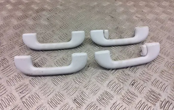 Jeep Renegade A set of handles for the ceiling 