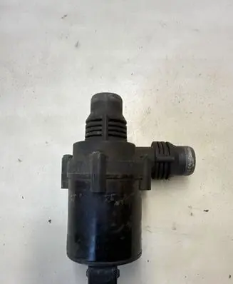BMW 5 E60 E61 Electric auxiliary coolant/water pump 6917700 011007T276