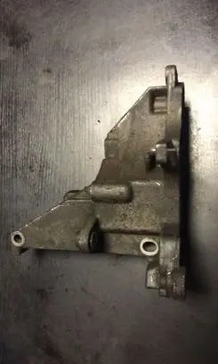 BMW 5 E34 Engine mounting bracket 2245747