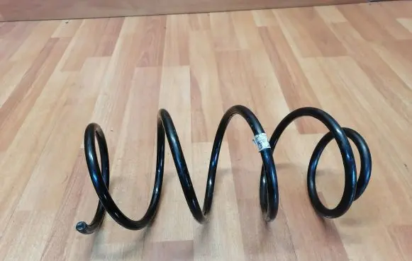 BMW 1 E81 E87 Front coil spring 31336767365 31336764381 31336764379