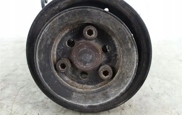 Volkswagen PASSAT B5 Power steering pump 7681955280