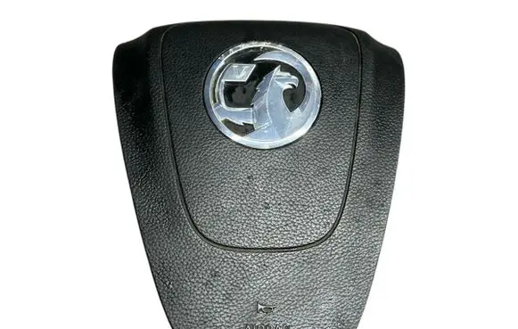 Opel Astra J Steering wheel airbag 13299779 3070702