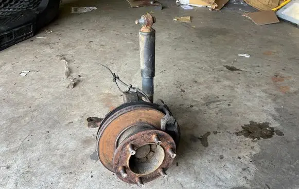 Iveco Daily 6th gen Front wheel hub spindle knuckle