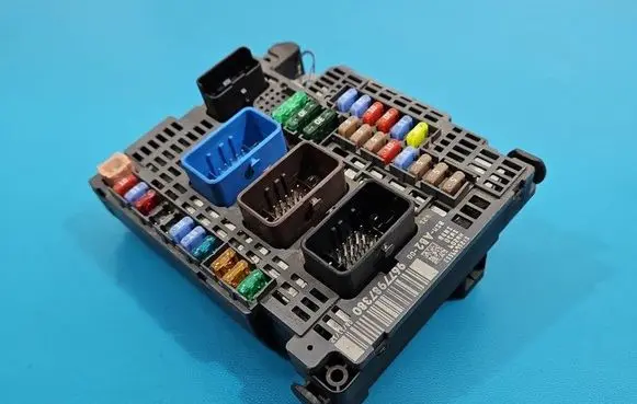 Citroen DS4 Central body control module 9677987380 IMPRK1586487